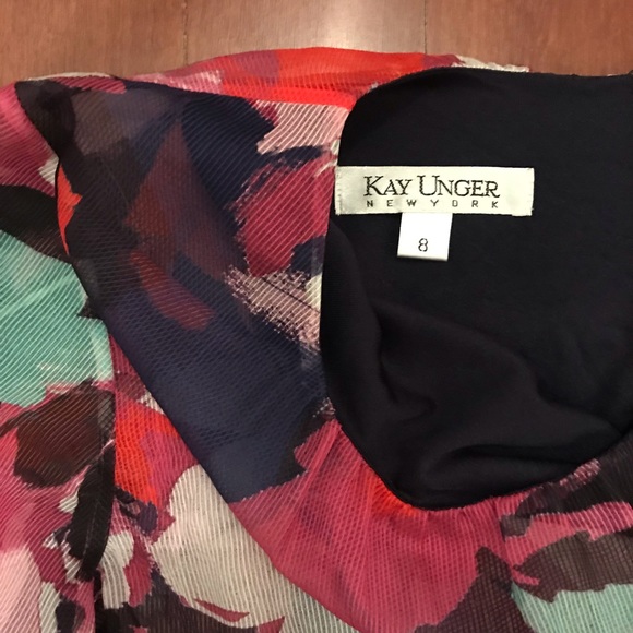 Floral 3/4 sleeve top, never worn - Picture 4 of 5